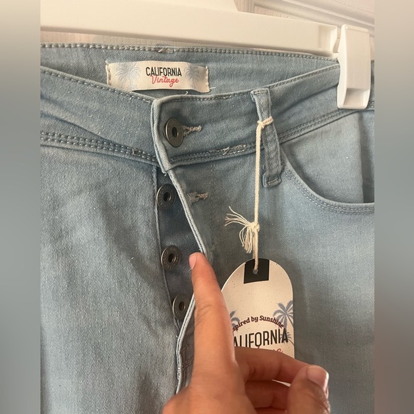 California Vintage Light Blue Flare Jeans with Distressed Knees Size 14 - Picture 4 of 7